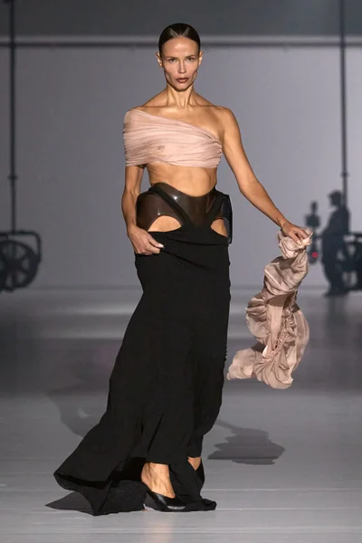Look 37